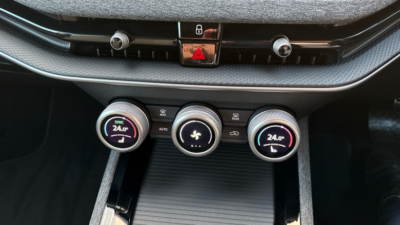 Skoda Superb 1.5 TSI e-TEC SE Technology 5dr DSG Petrol Hatchback